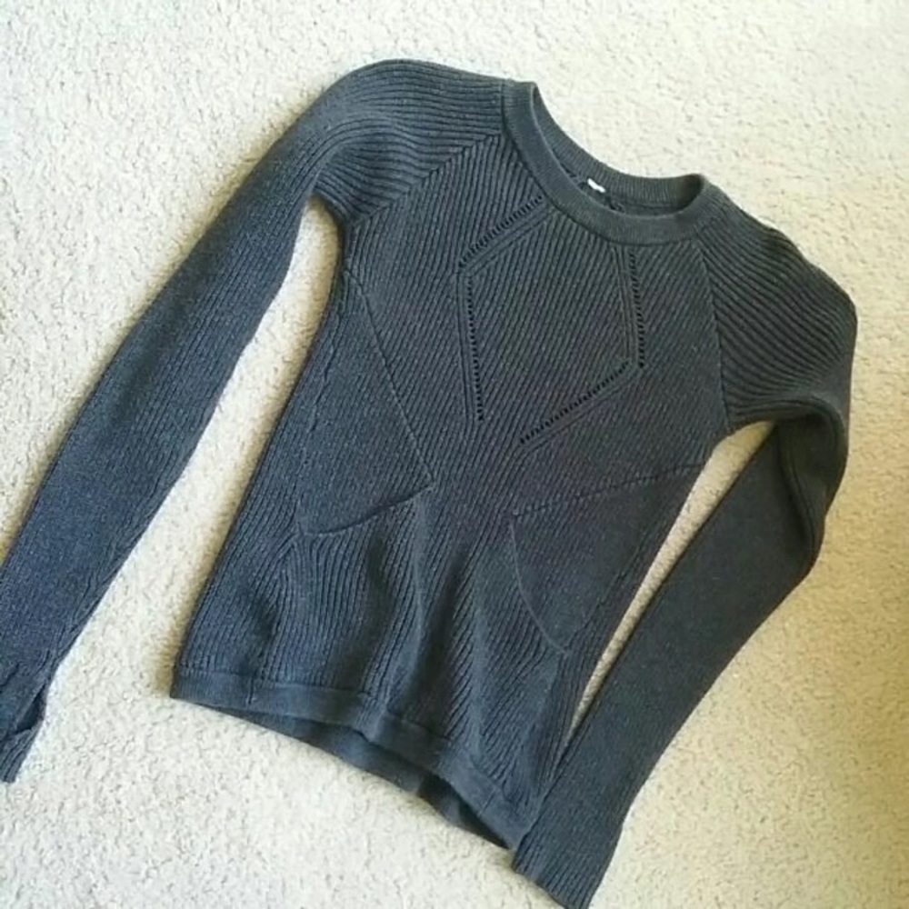 Lululemon grey sweater